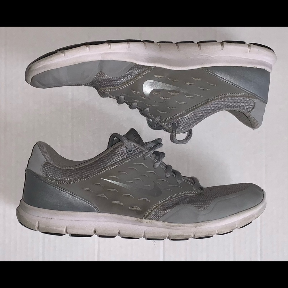 Gray Nike Tennis Shoes